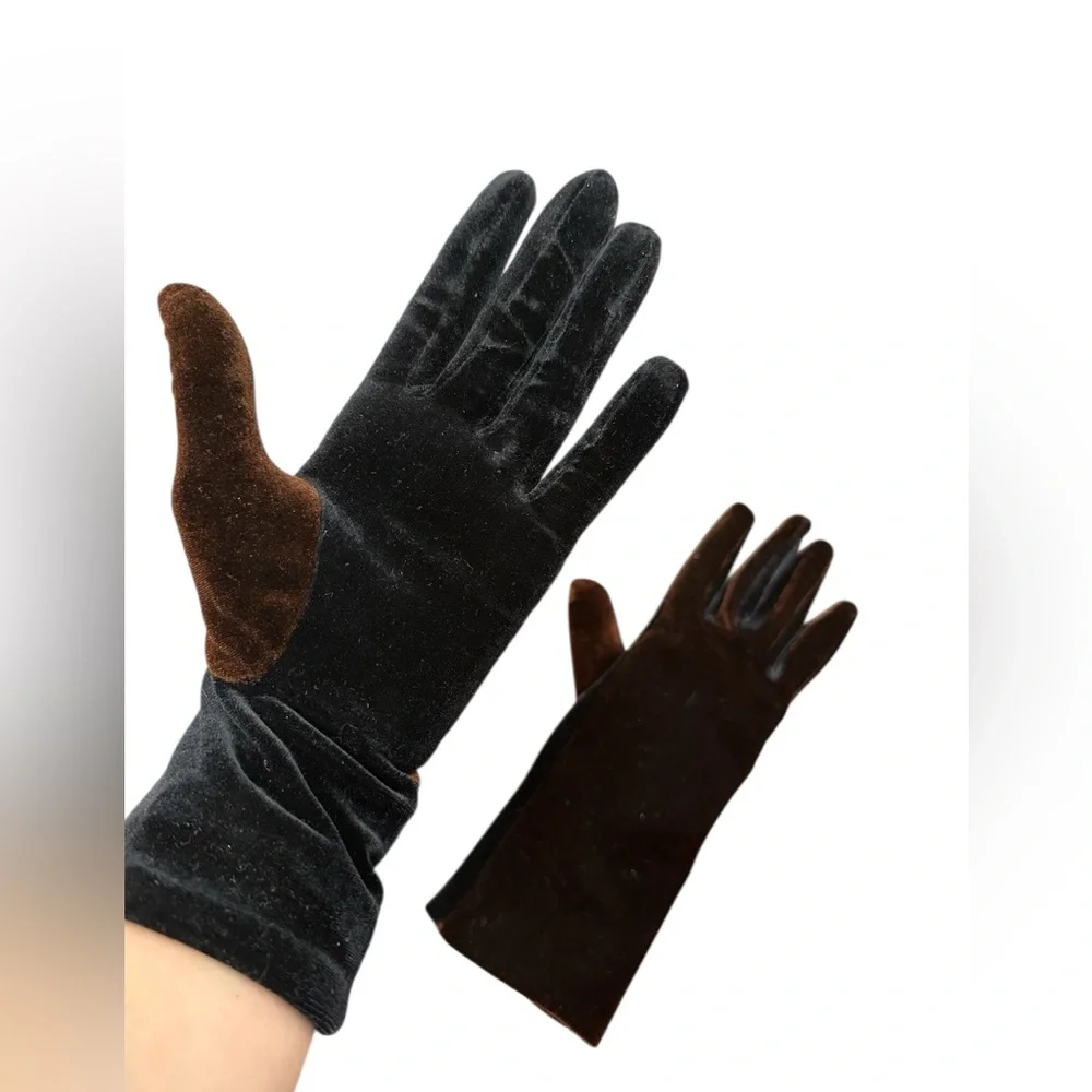 Elegant two tones Black and Brown Velvet Gloves